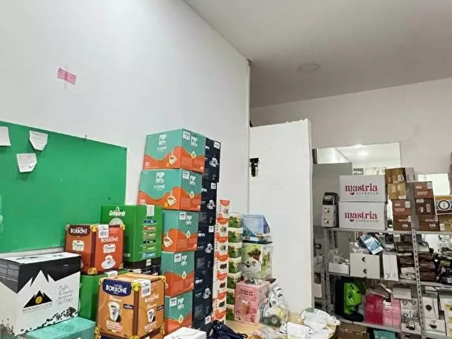 Immagine 5 di Attività commerciale in vendita  a Lamezia Terme