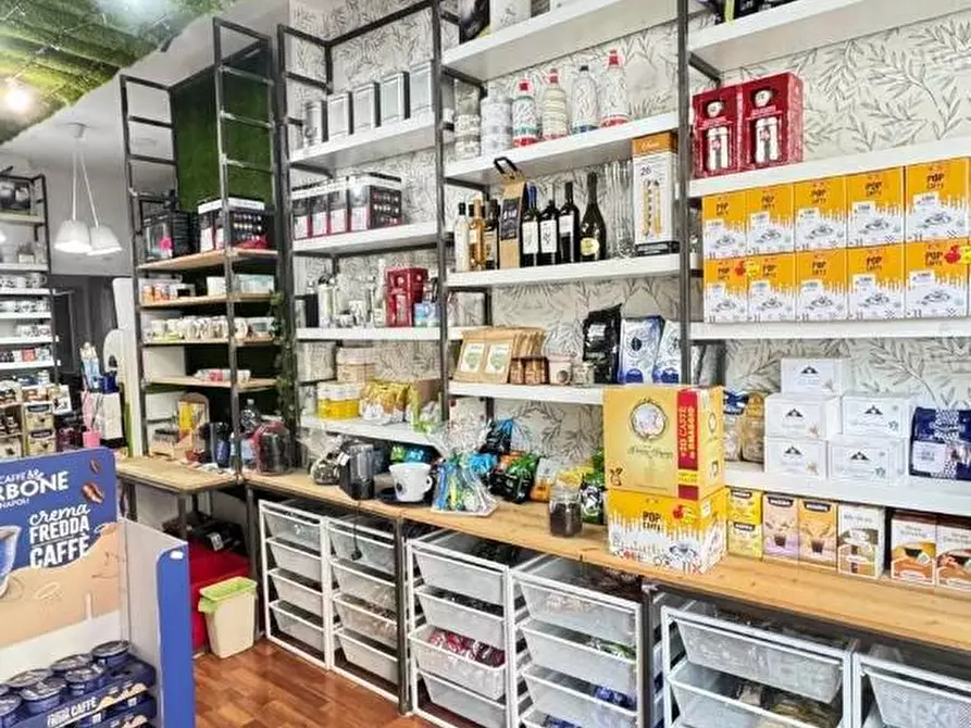 Immagine 8 di Attività commerciale in vendita  a Lamezia Terme