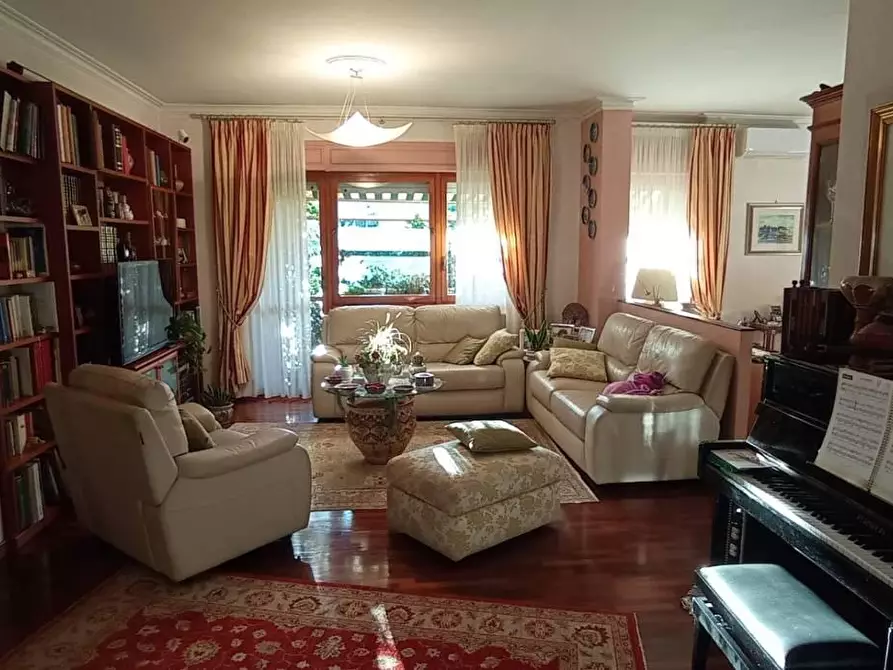 Immagine 20 di Appartamento in vendita  in VIA pietro  foscari a Roma