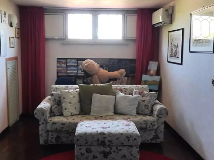 Immagine 6 di Appartamento in vendita  in VIA pietro  foscari a Roma