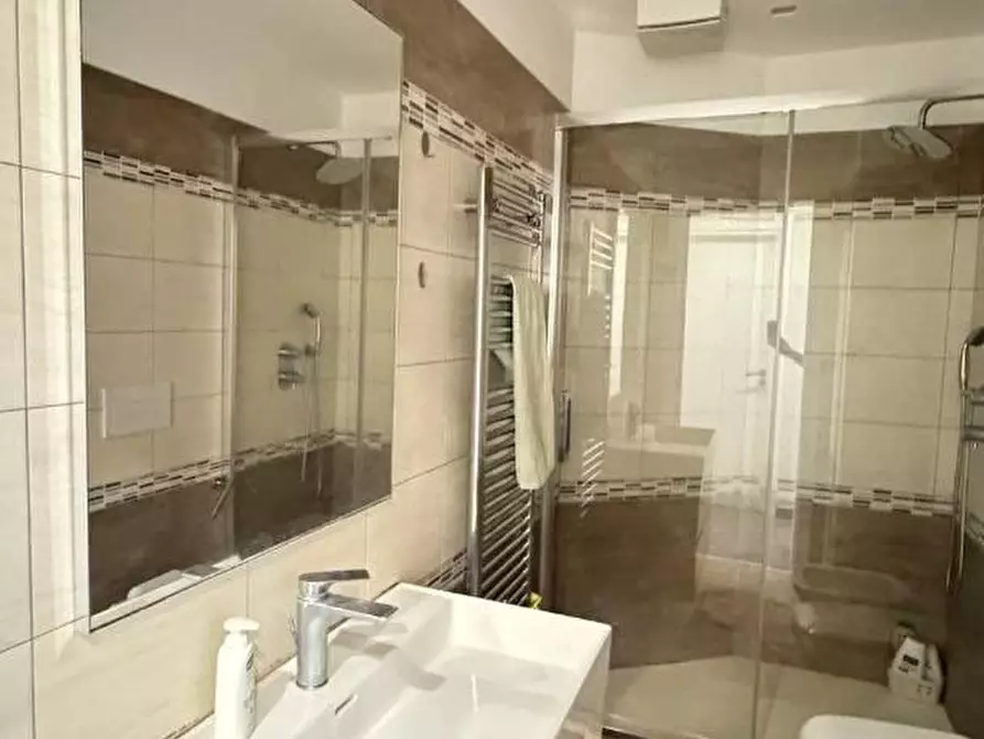 Immagine 13 di Appartamento in vendita  in VIA francesco cilea 2/A a Lamezia Terme