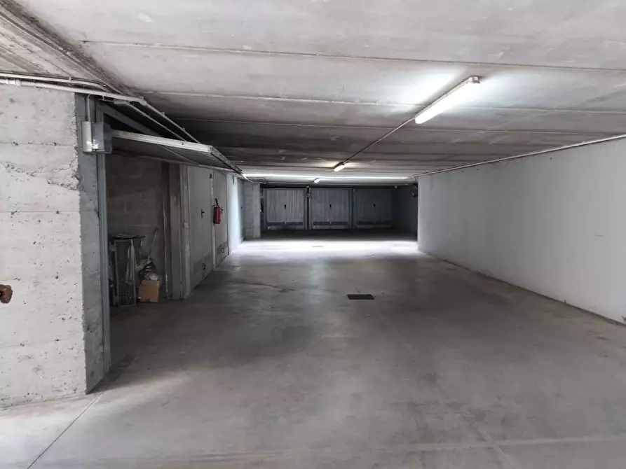 Immagine 6 di Box auto in vendita  in VIA stupinigi 29/11 a Nichelino