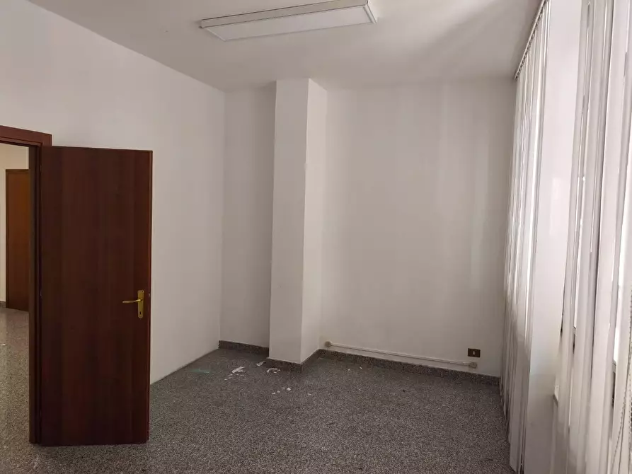 Immagine 3 di Ufficio in affitto  in VIA dei due principati a Avellino