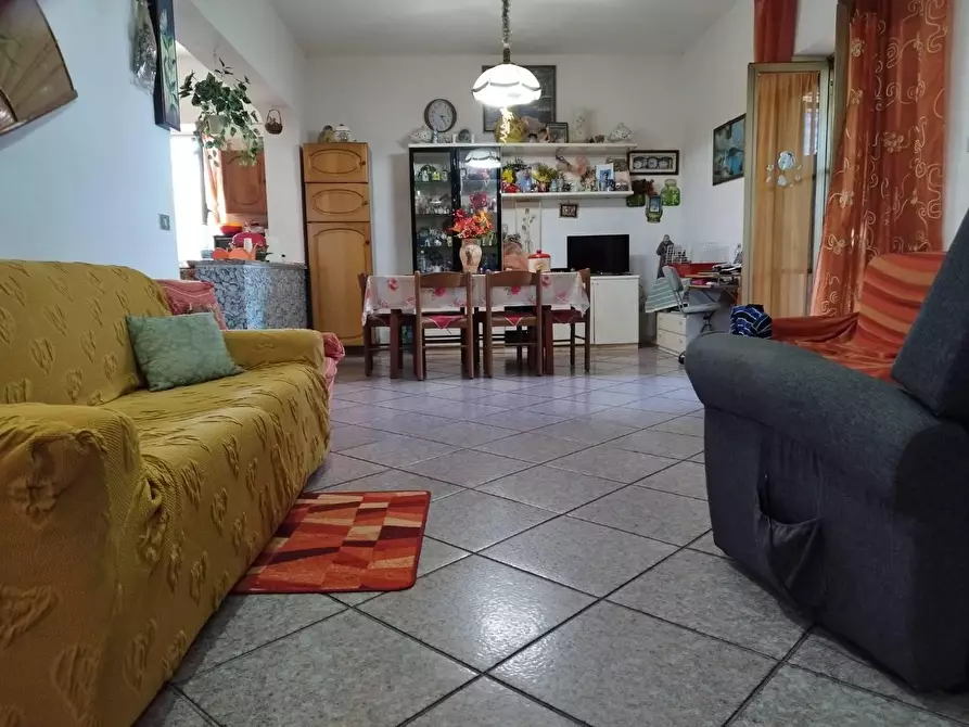 Immagine 4 di Casa indipendente in vendita  in CONTRADA da corsi a Cassano Allo Ionio