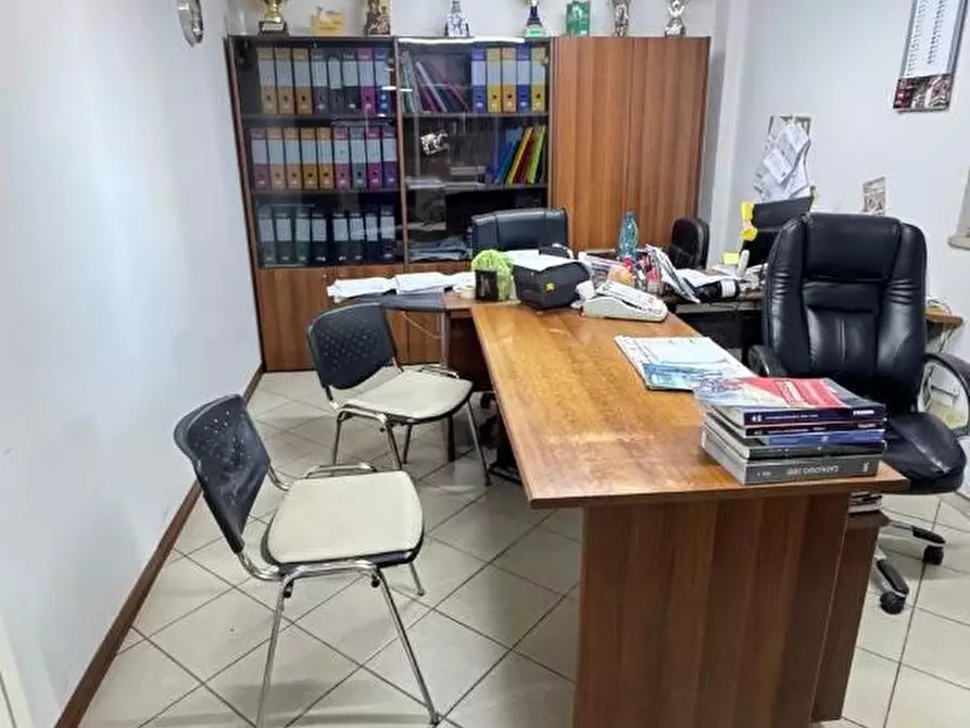 Immagine 8 di Locale commerciale in affitto  in VIA del progresso a Lamezia Terme