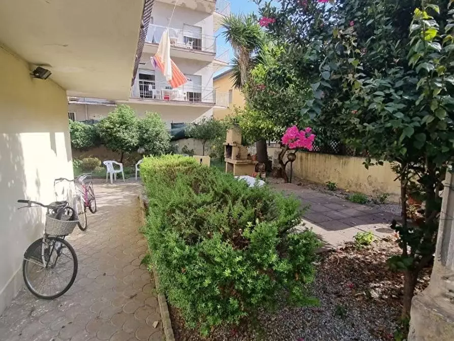 Immagine 6 di Villa in vendita  in VIA aldo moro a Falerna