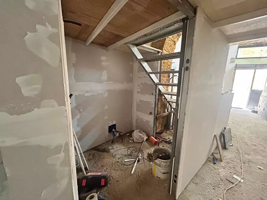 Immagine 4 di Magazzino in vendita  in SALITA santa maria dei greci a Agrigento