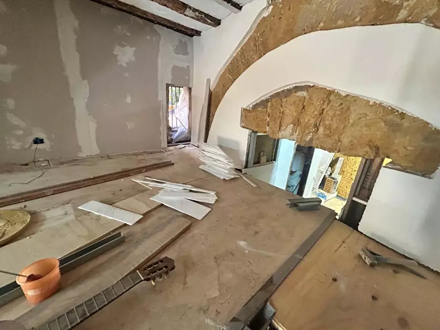 Immagine 6 di Magazzino in vendita  in SALITA santa maria dei greci a Agrigento