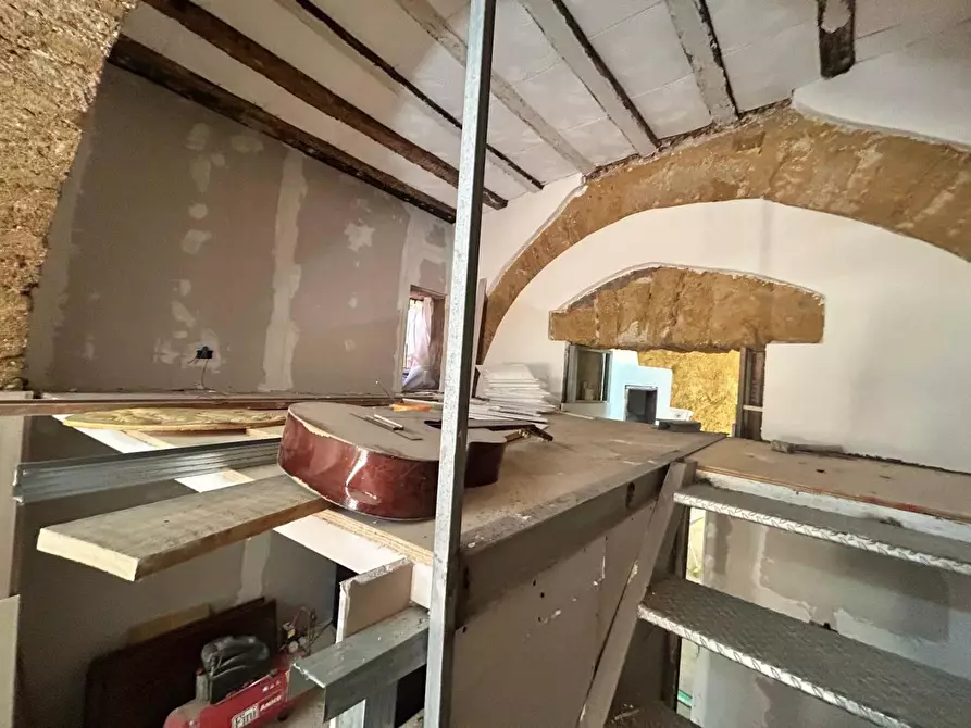 Immagine 8 di Magazzino in vendita  in SALITA santa maria dei greci a Agrigento