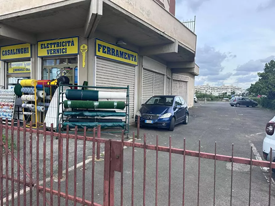 Immagine 4 di Locale commerciale in vendita  in VIA a. doria 25 a Tarquinia