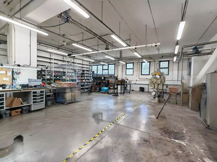 Immagine 12 di Capannone industriale in vendita  in LOCALITA'rigutino  ovest a Arezzo