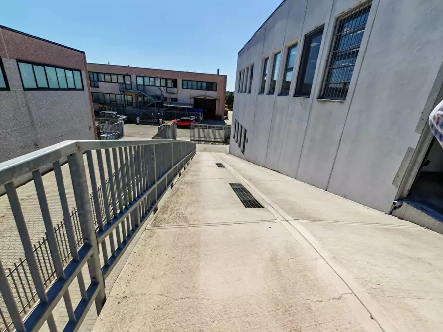 Immagine 14 di Capannone industriale in vendita  in LOCALITA'rigutino  ovest a Arezzo