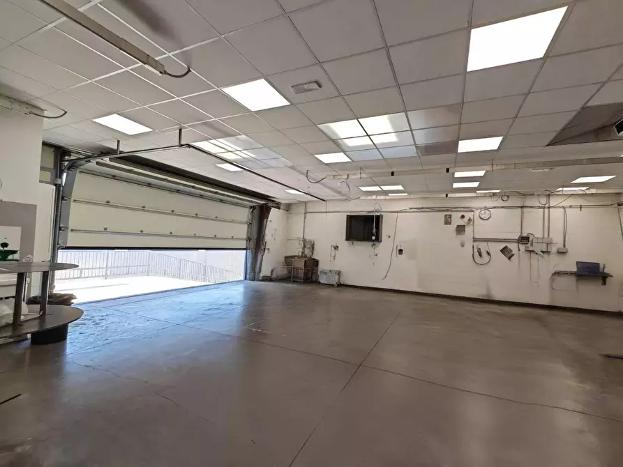 Immagine 5 di Capannone industriale in vendita  in LOCALITA'rigutino  ovest a Arezzo