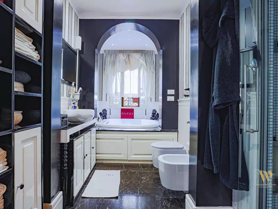 Immagine 17 di Appartamento in vendita  in VIA amantea 77 a Roma