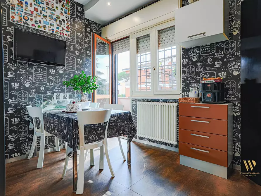 Immagine 20 di Appartamento in vendita  in VIA amantea 77 a Roma