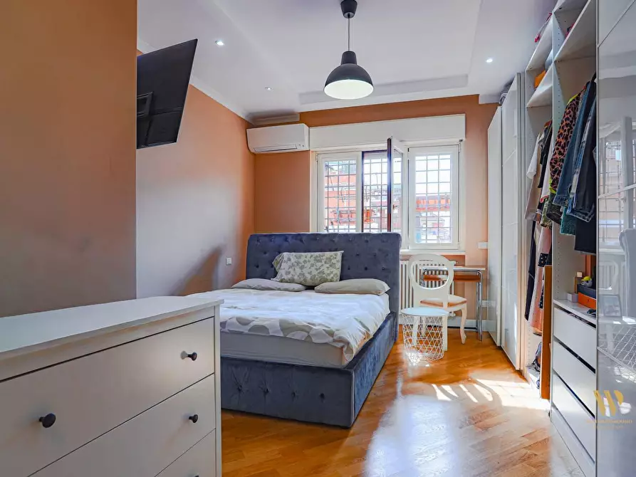 Immagine 4 di Appartamento in vendita  in VIA amantea 77 a Roma