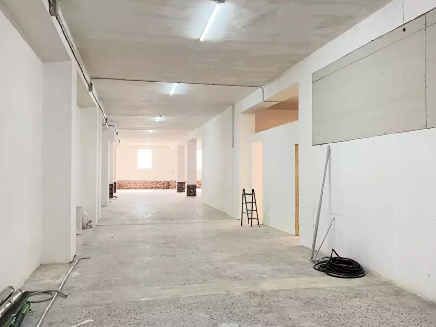 Immagine 1 di Magazzino in affitto  in VIA diaz a Lamezia Terme