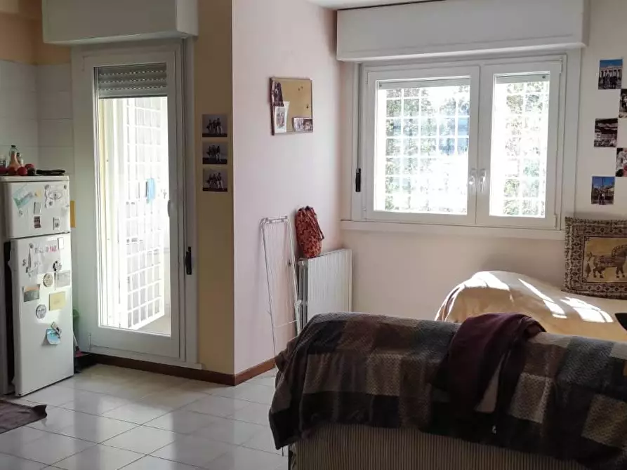 Immagine 1 di Appartamento in vendita  in VIA ballarin a Roma