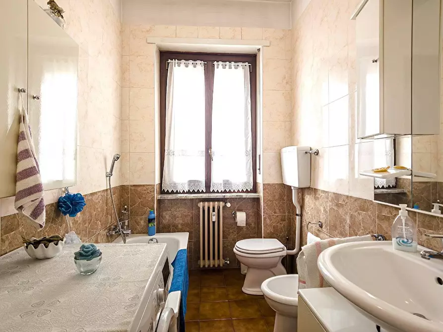 Immagine 14 di Appartamento in vendita  in VIA guala 112 a Torino