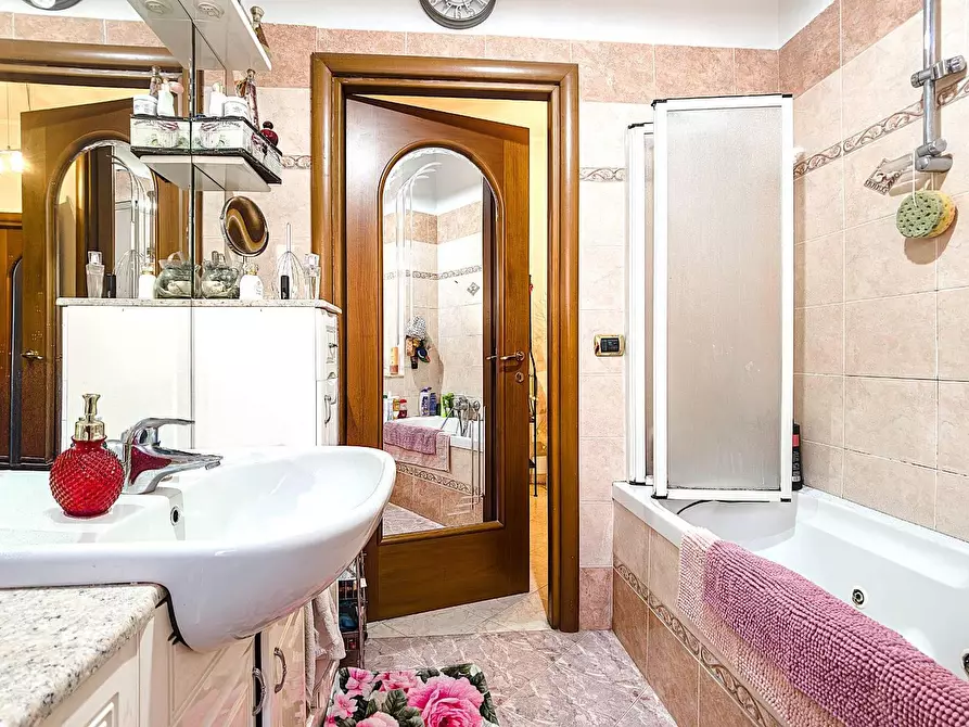 Immagine 13 di Appartamento in vendita  in VIA sospello 173/1 a Torino