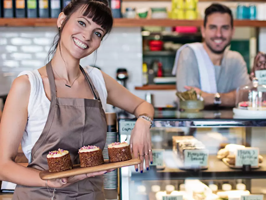 Immagine 3 di Attività commerciale in affitto  a Lamezia Terme