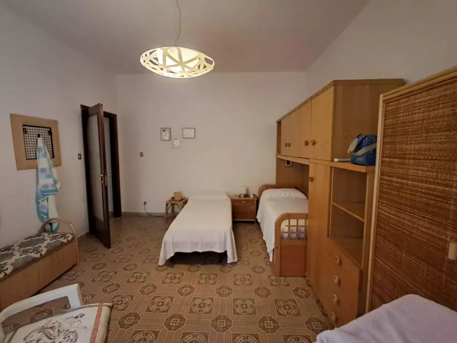 Immagine 4 di Appartamento in vendita  in VIA martiri di gerace a Soverato