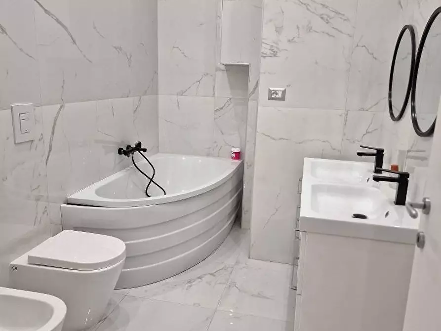 Immagine 15 di Appartamento in vendita  a Torre Annunziata