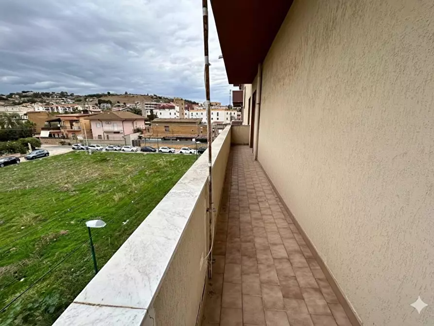 Immagine 10 di Appartamento in vendita  in VIA lombardia a Agrigento