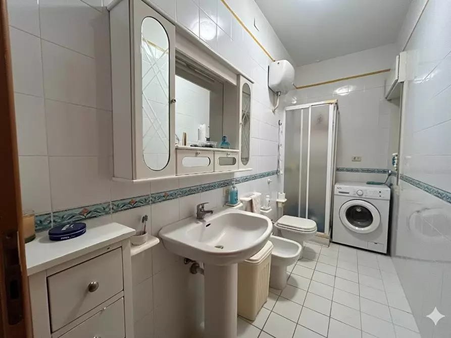 Immagine 11 di Appartamento in vendita  in VIA lombardia a Agrigento