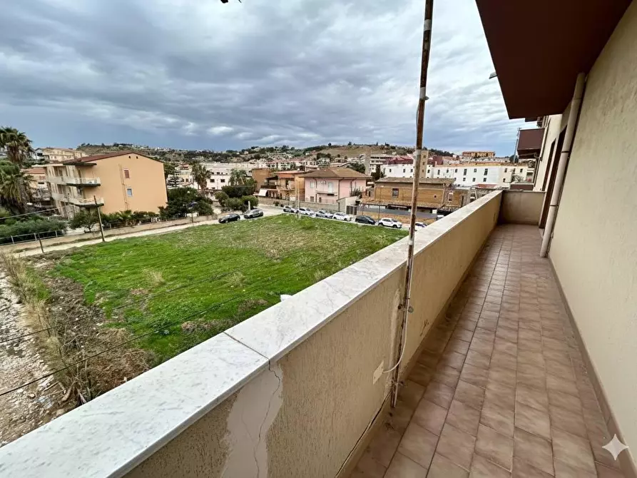 Immagine 9 di Appartamento in vendita  in VIA lombardia a Agrigento