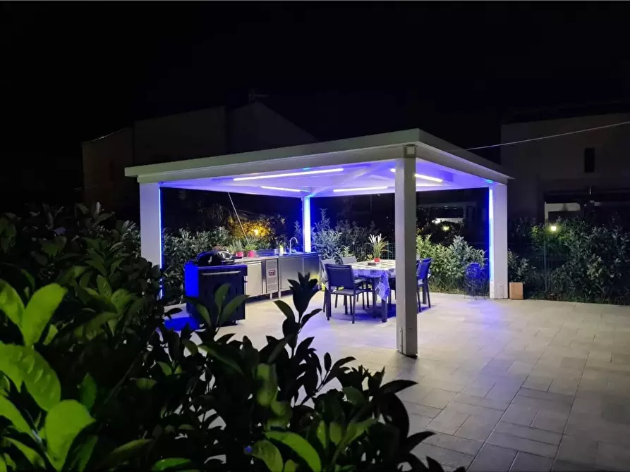 Immagine 11 di Appartamento in vendita  in VIA delle tribune 7 a Campofelice Di Roccella