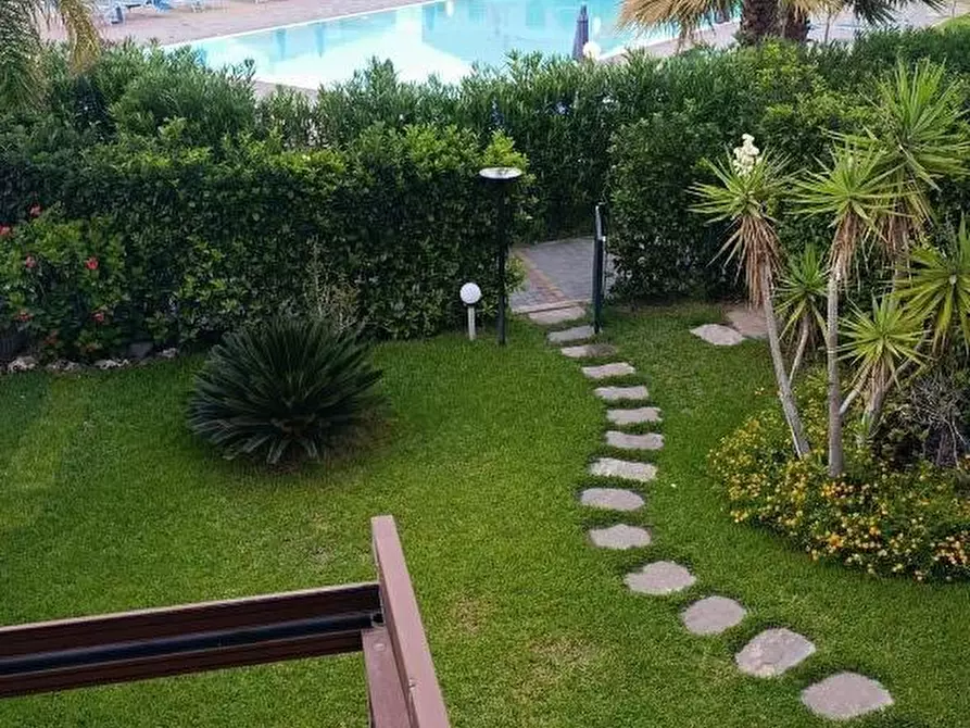 Immagine 3 di Appartamento in vendita  in VIA delle tribune 7 a Campofelice Di Roccella