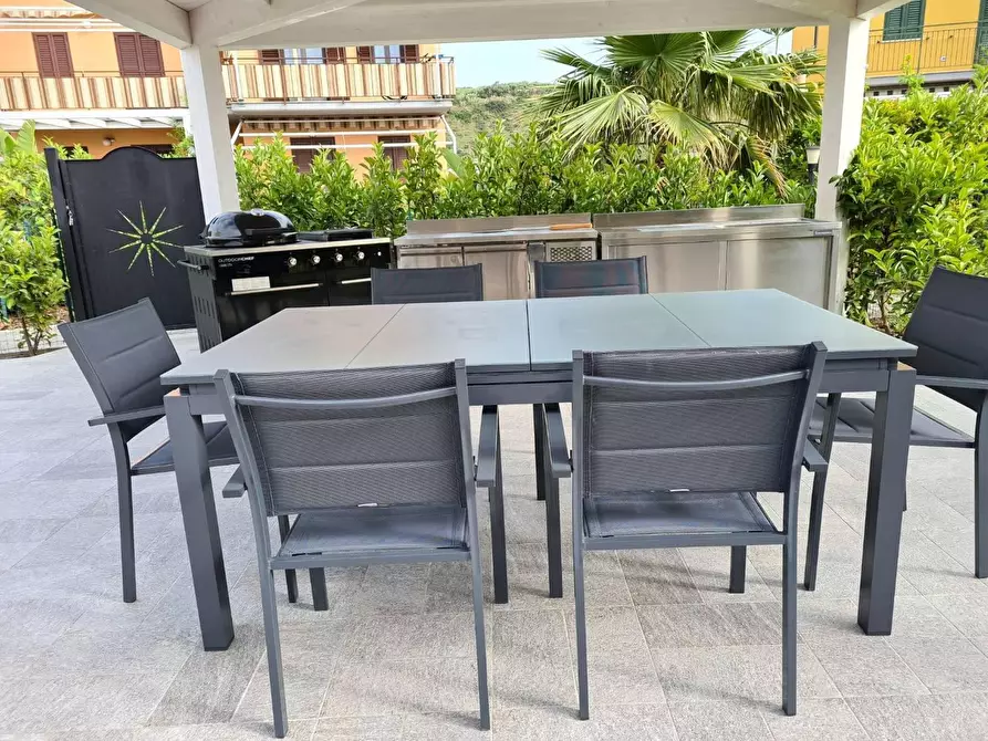 Immagine 5 di Appartamento in vendita  in VIA delle tribune 7 a Campofelice Di Roccella