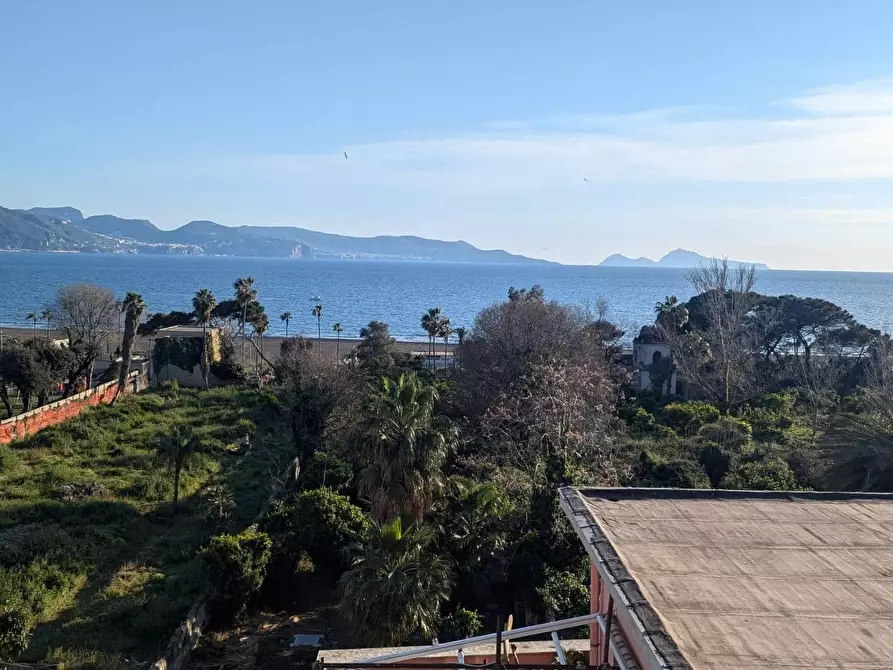 Immagine 10 di Attico in vendita  in CORSO Umberto I a Torre Annunziata