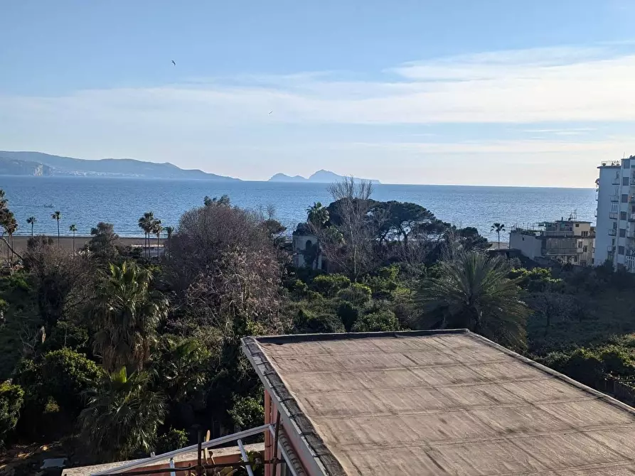 Immagine 9 di Attico in vendita  in CORSO Umberto I a Torre Annunziata