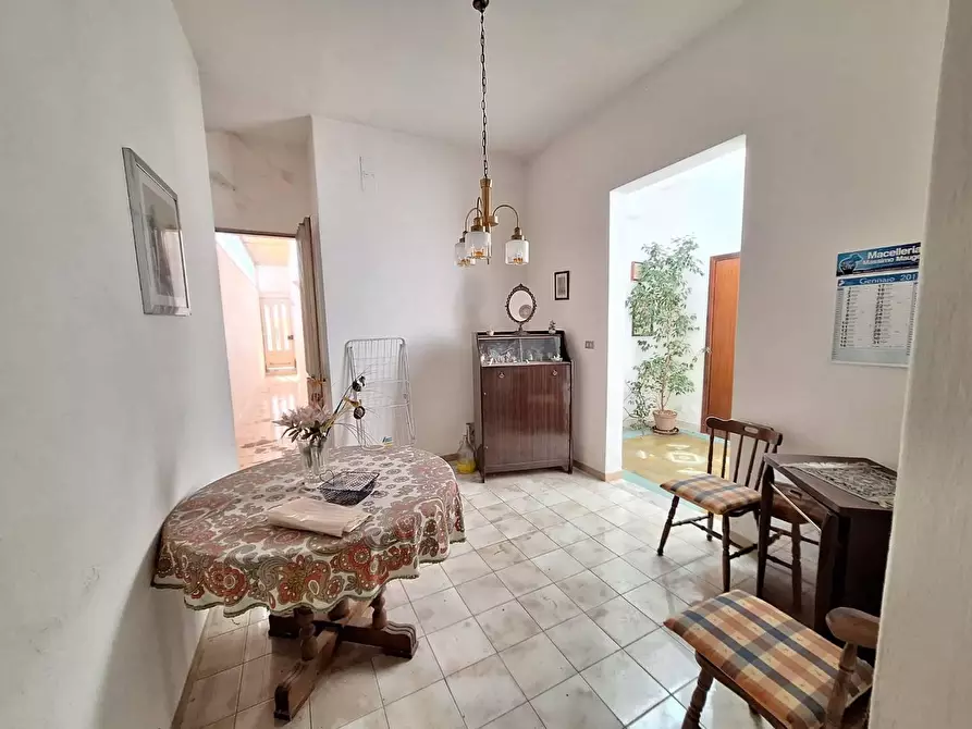 Immagine 10 di Casa indipendente in vendita  in PIAZZA san leopoldo a Aci Catena