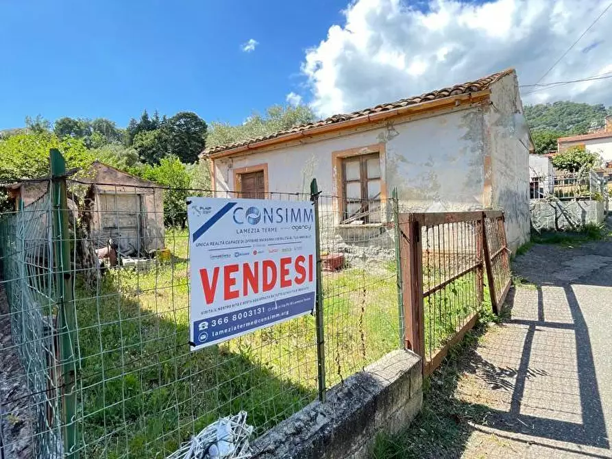 Immagine 9 di Casa indipendente in vendita  in VIA sciro a Lamezia Terme