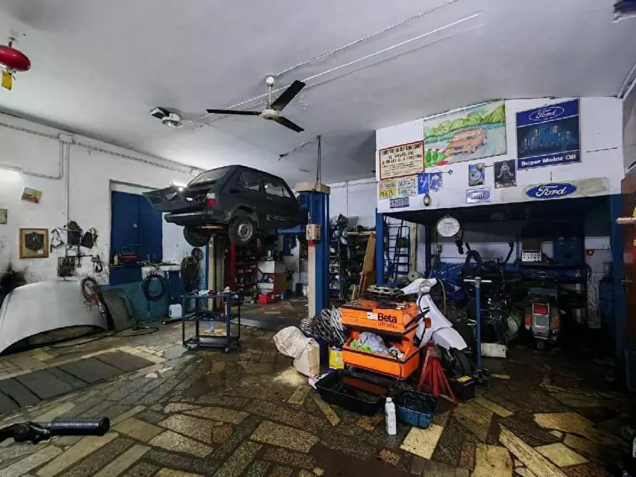 Immagine 5 di Locale commerciale in affitto  in VIA santa maria maggiore 20 a Lamezia Terme