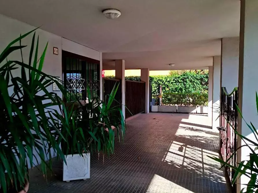 Immagine 12 di Appartamento in vendita  in VIA augusto renzini 69 a Roma