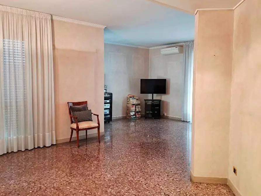 Immagine 2 di Appartamento in vendita  in VIA augusto renzini 69 a Roma