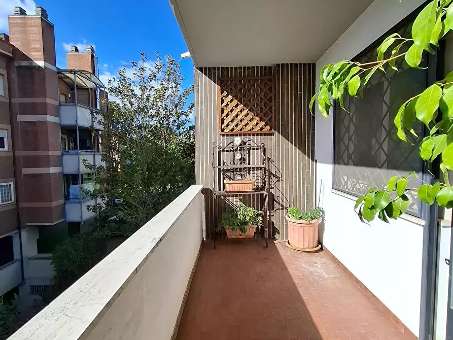 Immagine 1 di Appartamento in vendita  in VIA augusto renzini 69 a Roma