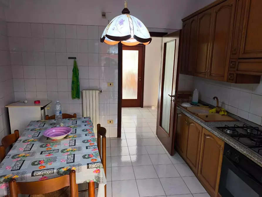 Immagine 11 di Appartamento in vendita  in CORSO umberto I a Avellino