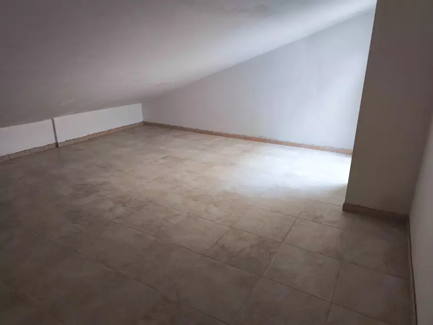 Immagine 21 di Appartamento in vendita  in CORSO umberto I a Avellino