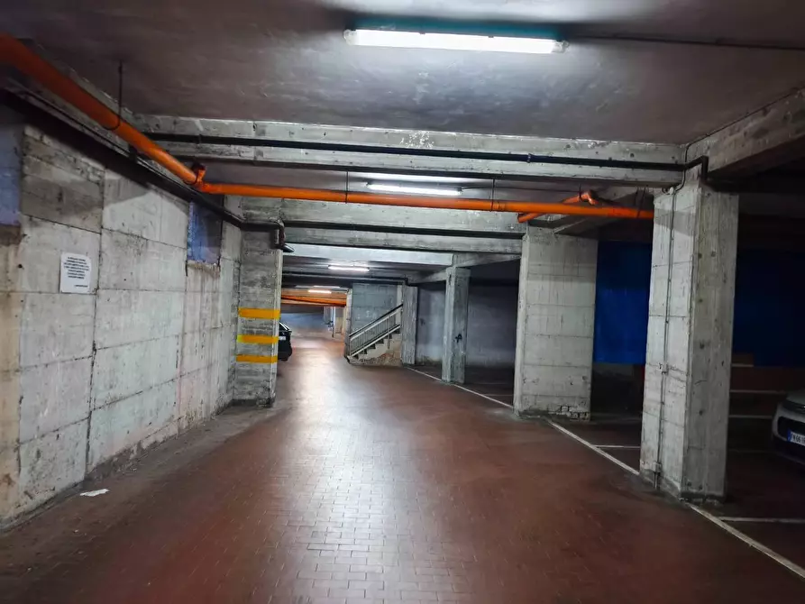 Immagine 22 di Appartamento in vendita  in CORSO umberto I a Avellino