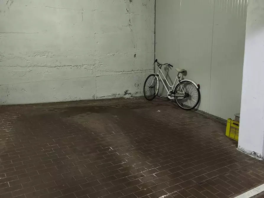 Immagine 23 di Appartamento in vendita  in CORSO umberto I a Avellino