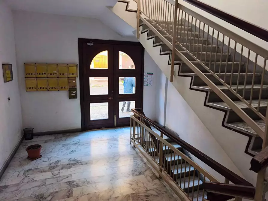 Immagine 5 di Appartamento in vendita  in CORSO umberto I a Avellino