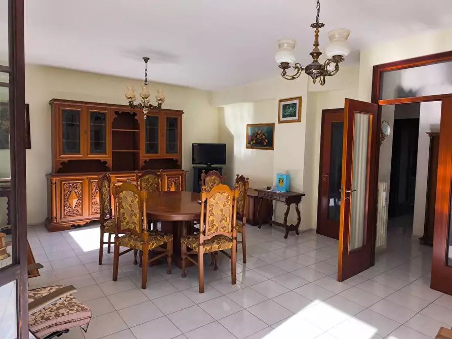 Immagine 9 di Appartamento in vendita  in CORSO umberto I a Avellino