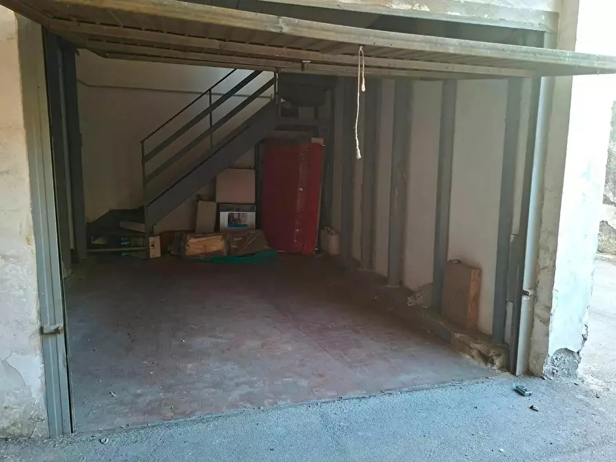 Immagine 5 di Box auto in vendita  in VIA roma a Torre Annunziata