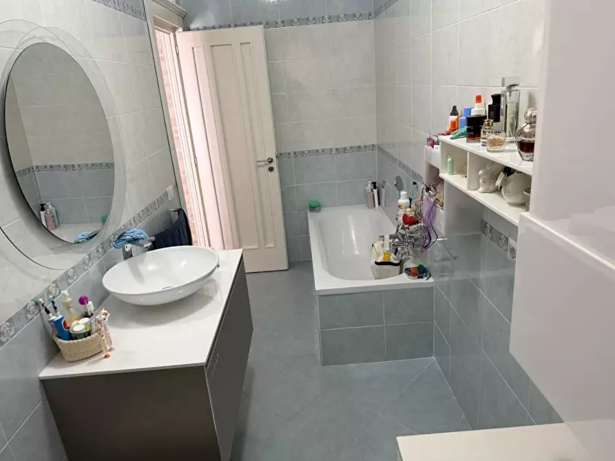 Immagine 15 di Appartamento in vendita  a Avellino