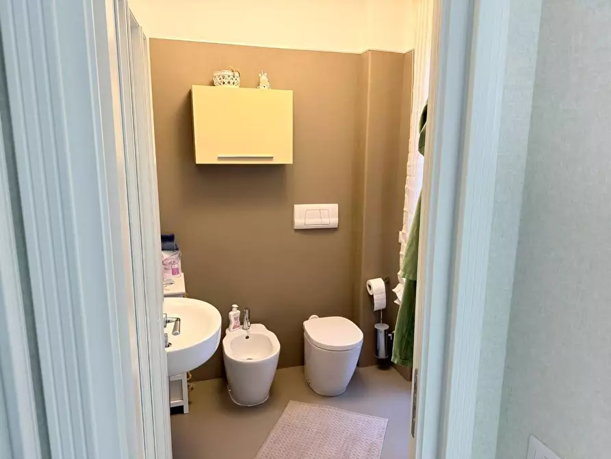 Immagine 26 di Appartamento in vendita  a Avellino